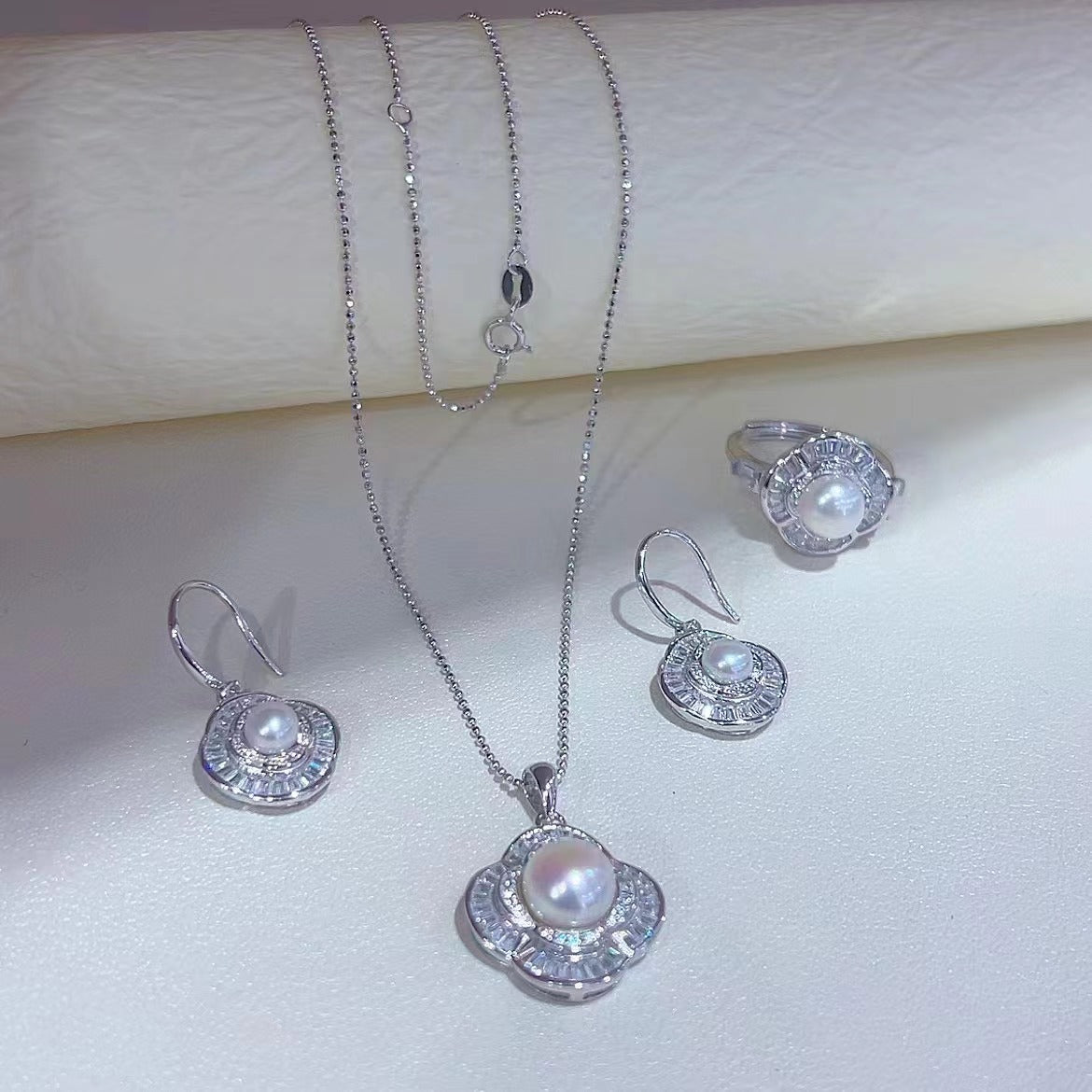 Elegant 925 Sterling Silver Freshwater Pearl Flower Jewelry Set Rhodium Plated