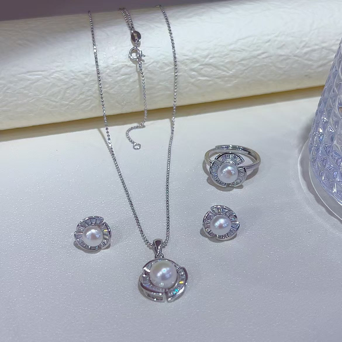Delicate Rhodium Plated 925 Sterling Silver Freshwater Pearl Jewelry Set