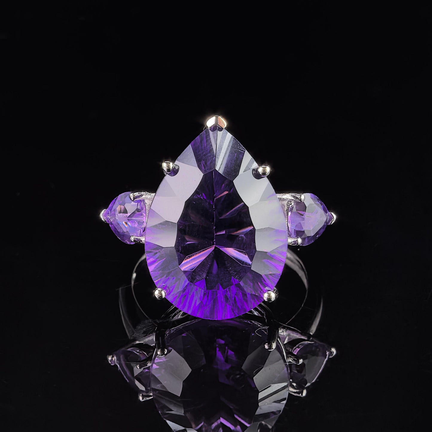 Shimmering Rhodium Plated Silver 925 Jewelry Natural Amethyst Ring