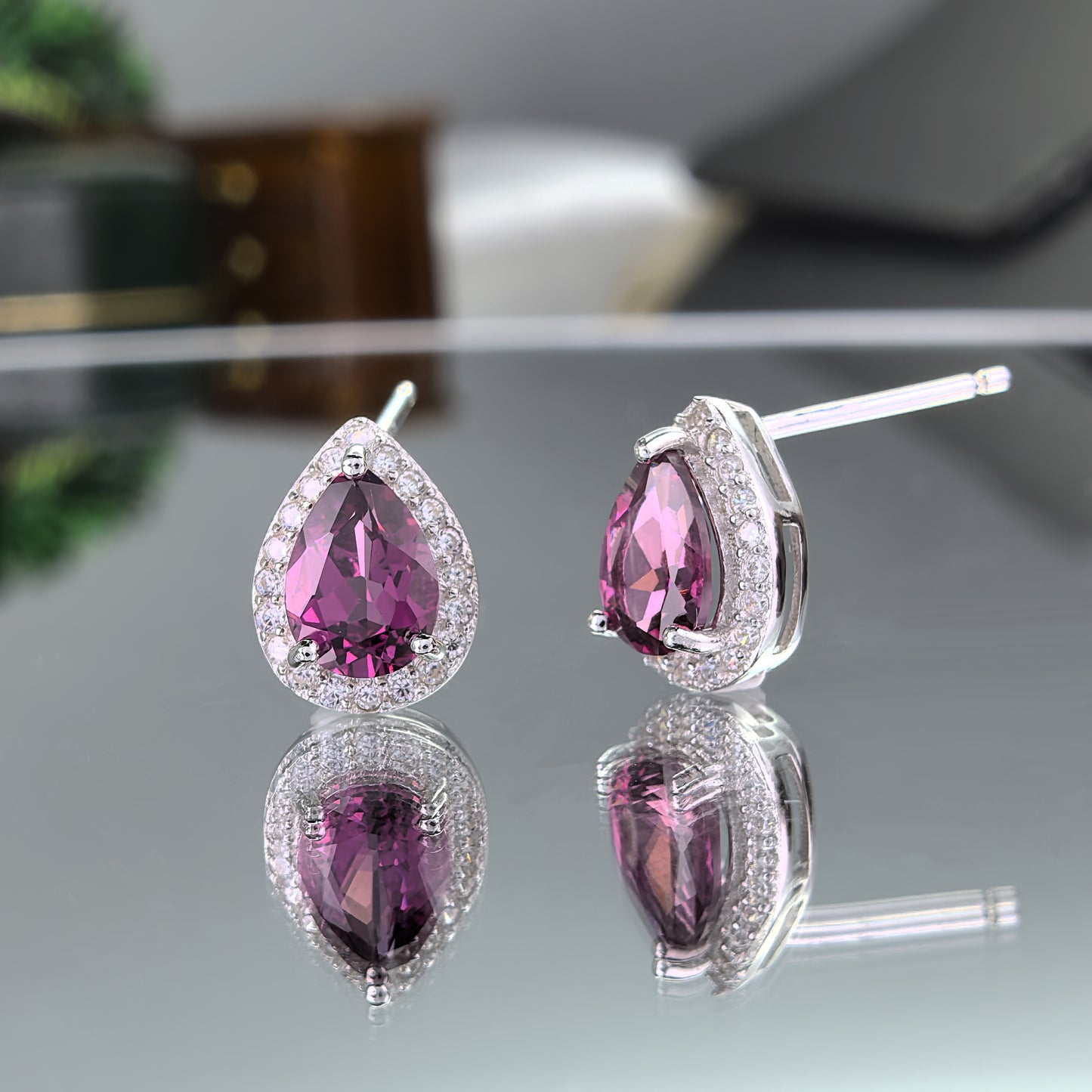 Sparkling Rhodium Plated 925 Silver Jewelry Natural Pyrope Stud Earrings