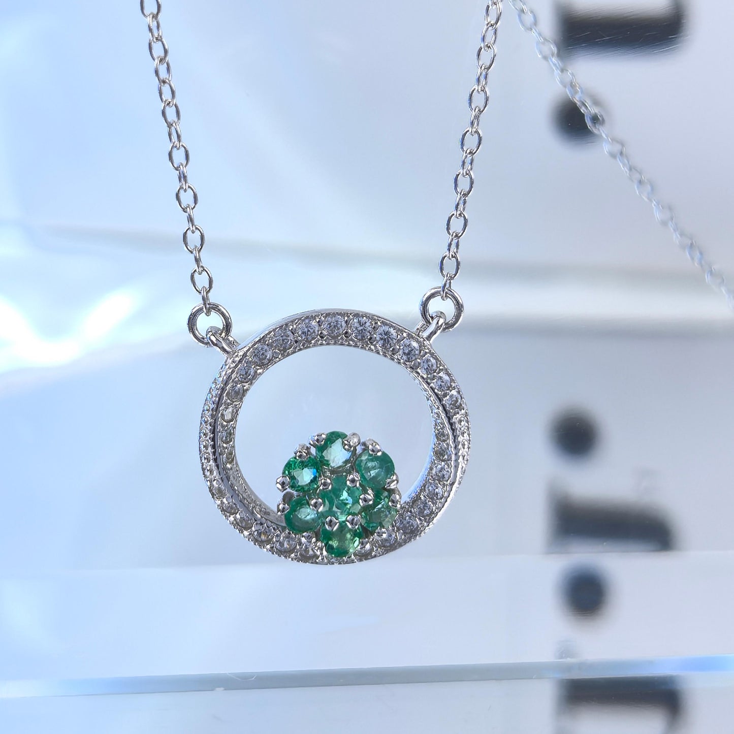 Exquisite Rhodium Plated 925 Silver Jewelry Natural Emerald Necklace
