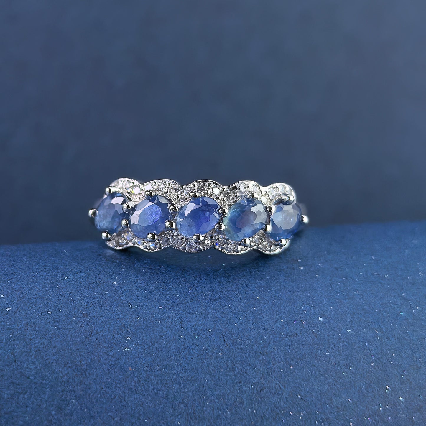 Charming Rhodium Plated 925 Silver Jewelry Natural Sapphire Ring