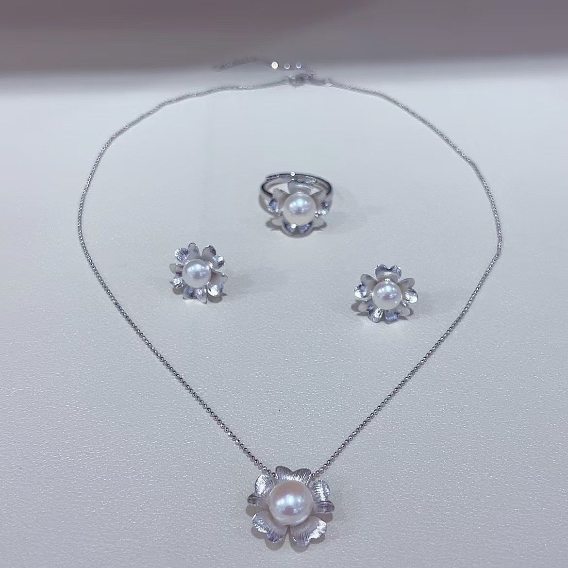 Elegant 925 Sterling Silver Freshwater Pearl Flower Jewelry Set Rhodium Plated