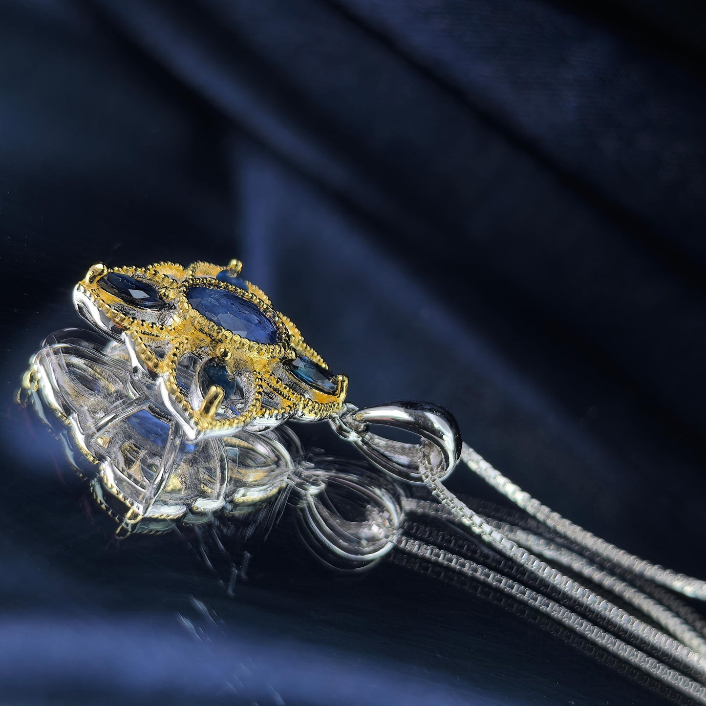 Charming Dual Color Plated 925 Silver Jewelry Natural Sapphire Four Leaf Clover Pendant
