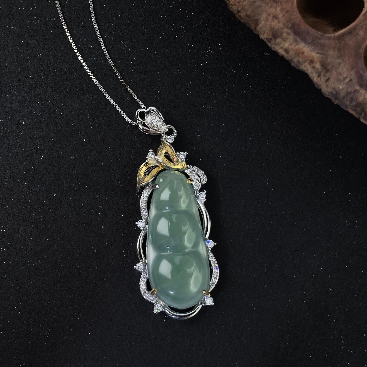 Exquisite Dual Color Plated 925 Silver Jewelry Natural Jadeite Pendant
