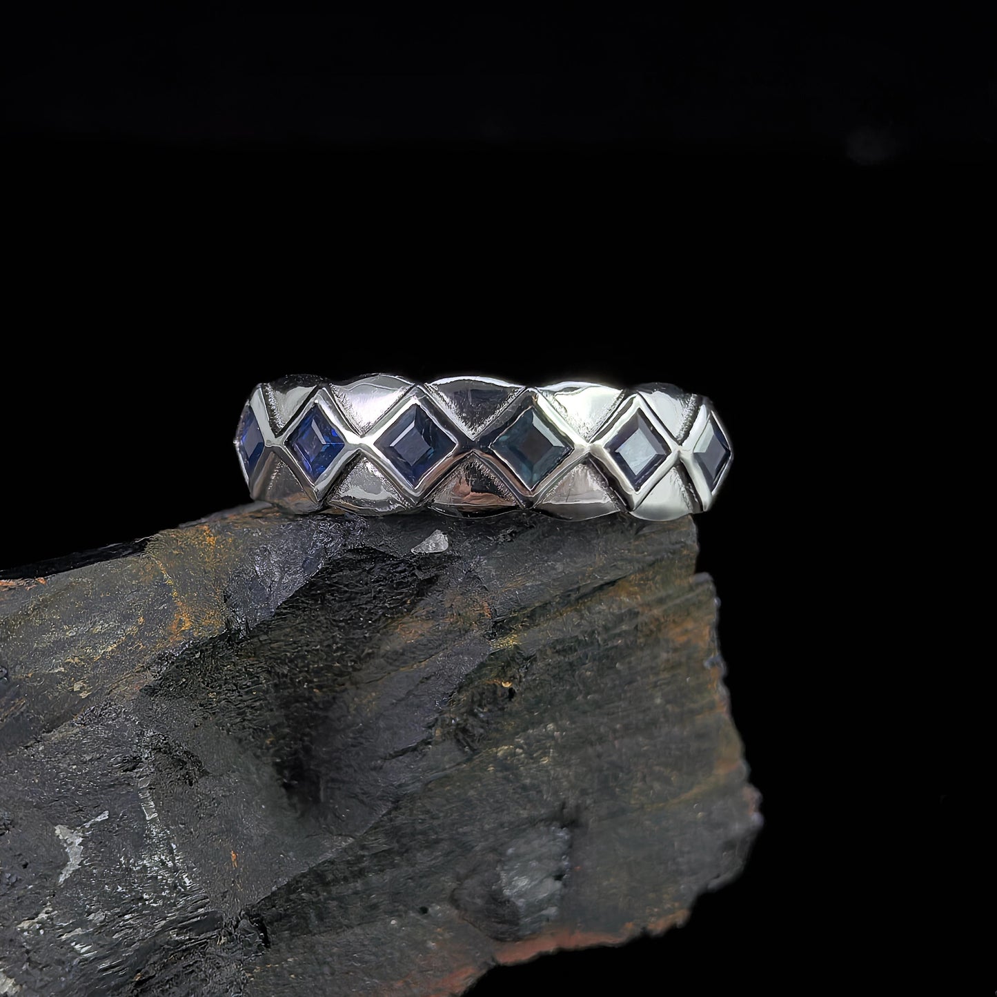 Graceful Rhodium Plated 925 Silver Jewelry Natural Sapphire Ring