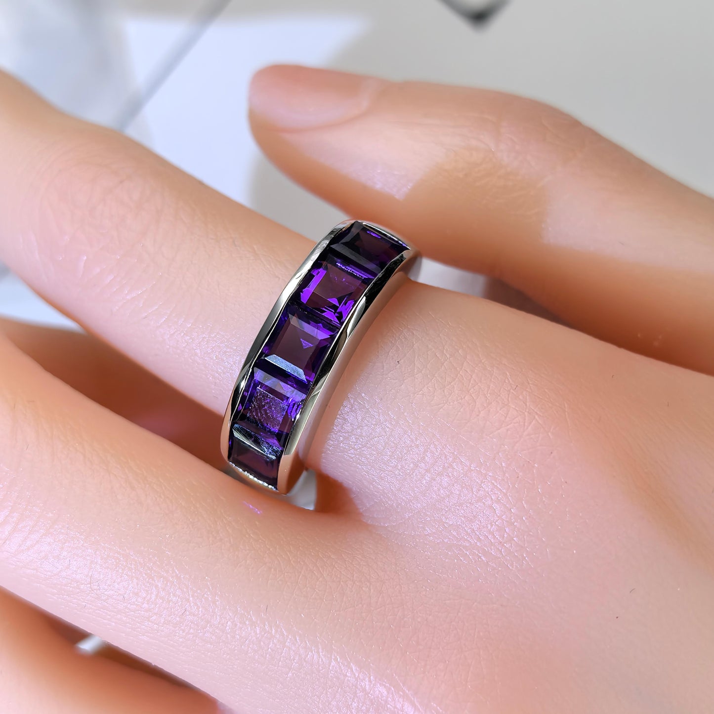 Graceful Rhodium Plated 925 Silver Jewelry Natural Amethyst Ring