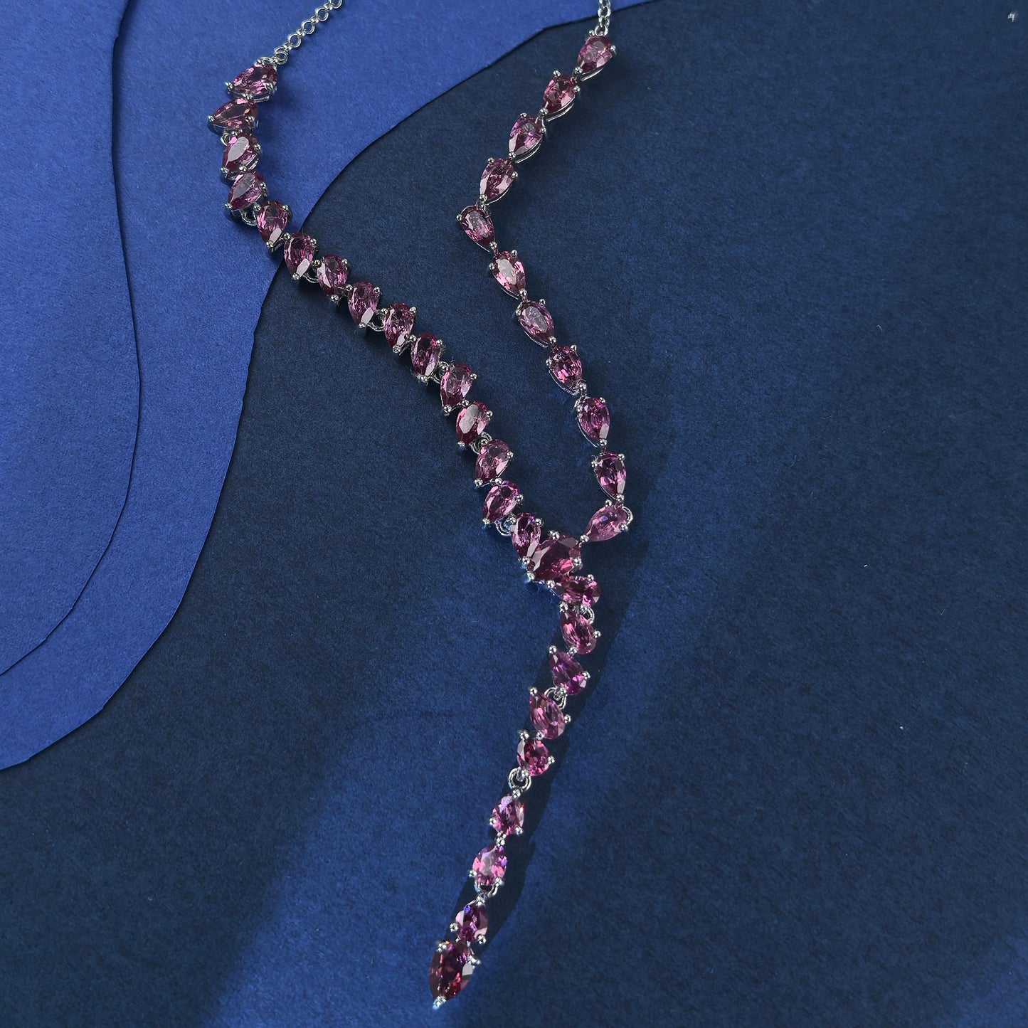 Noble Rhodium Plated 925 Silver Jewelry Natural Pyrope Necklace