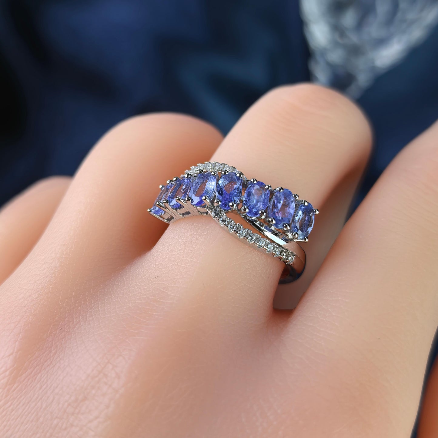 Graceful Rhodium Plated 925 Silver Jewelry Natural Tanzanite Ring