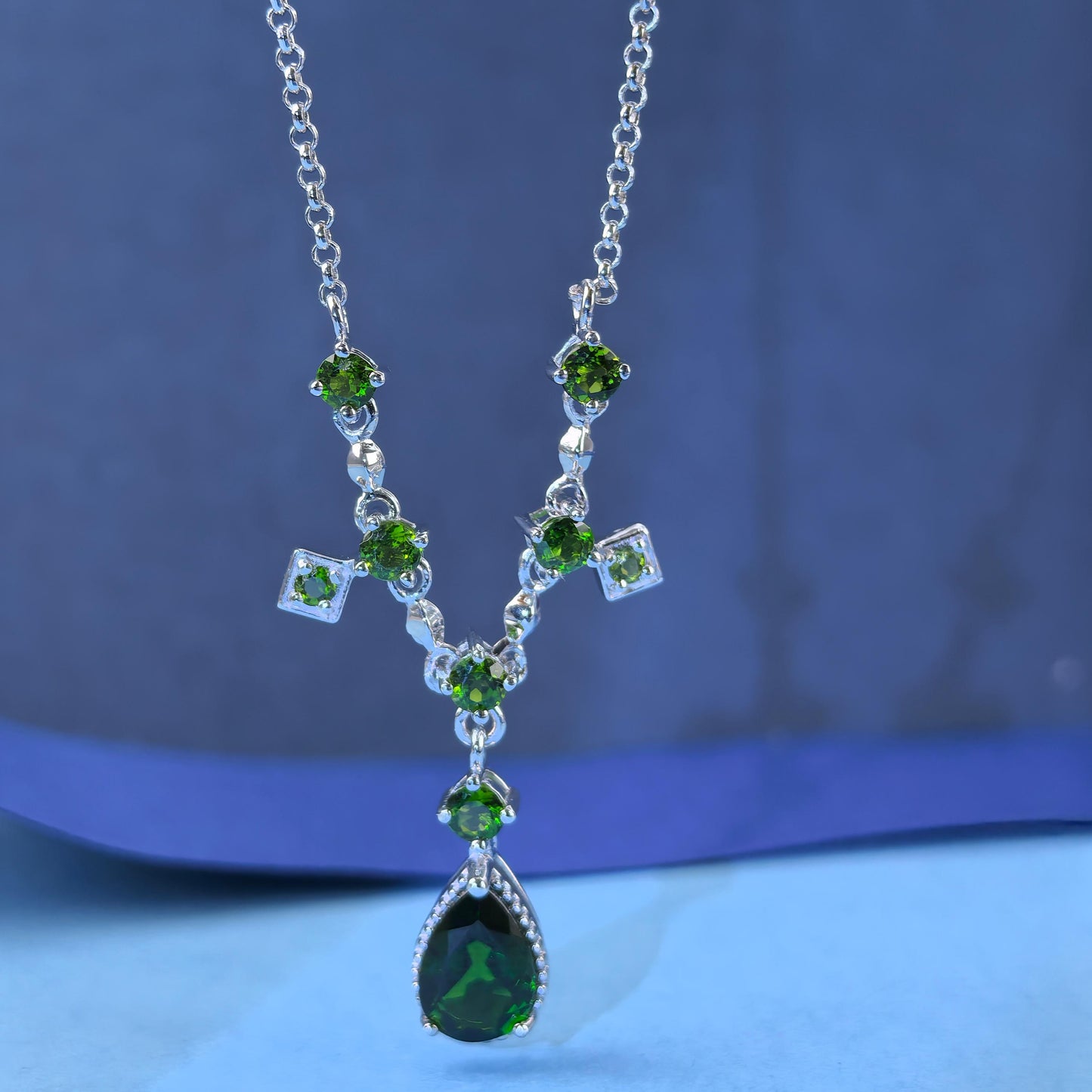 Dazzling Rhodium Plated 925 Silver Jewelry Natural Diopside Necklace