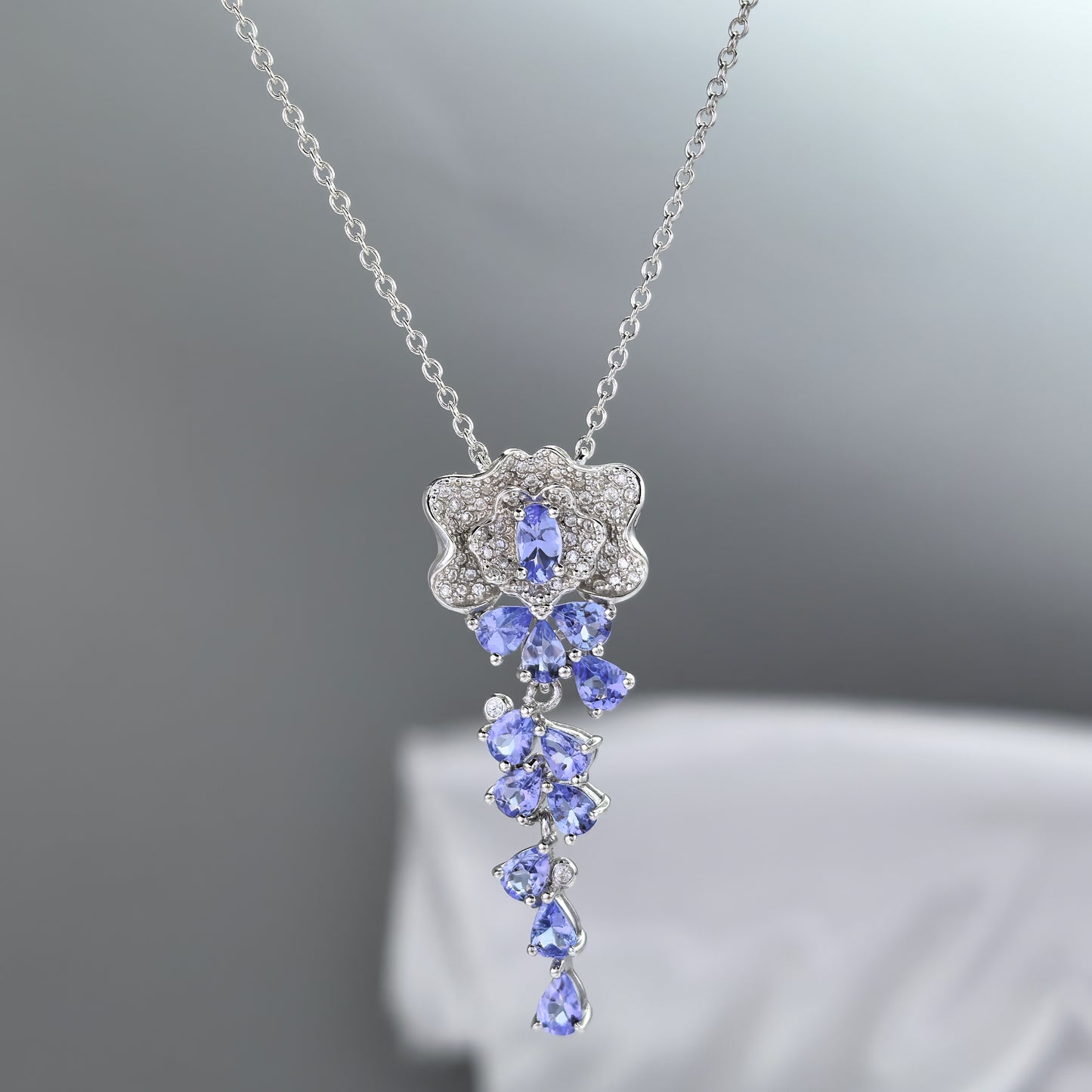 Graceful Rhodium Plated 925 Silver Jewelry Natural Tanzanite Flower Necklace