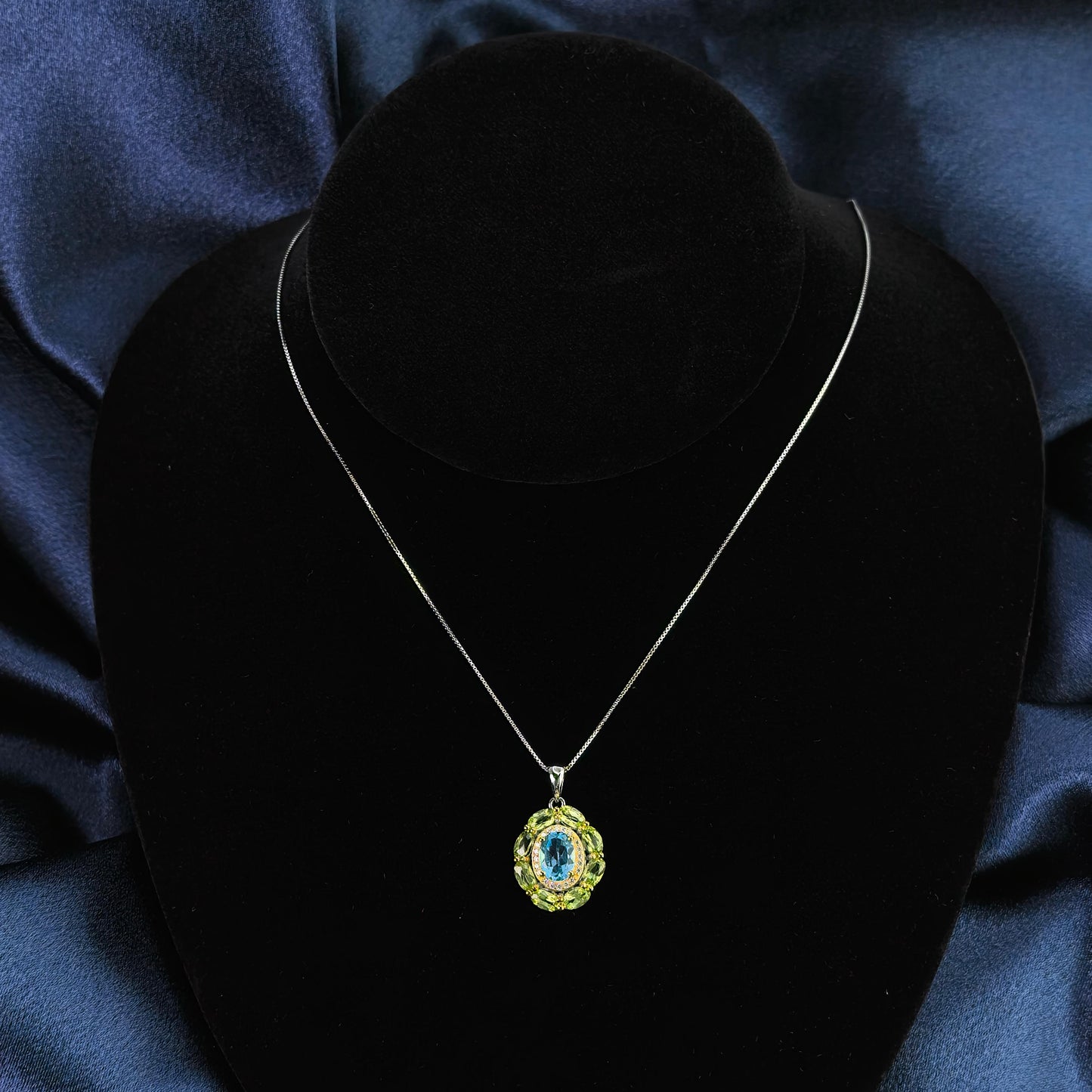 Gorgeous Dual Color Plated 925 Silver Natural Swiss Blue Topaz Pendant