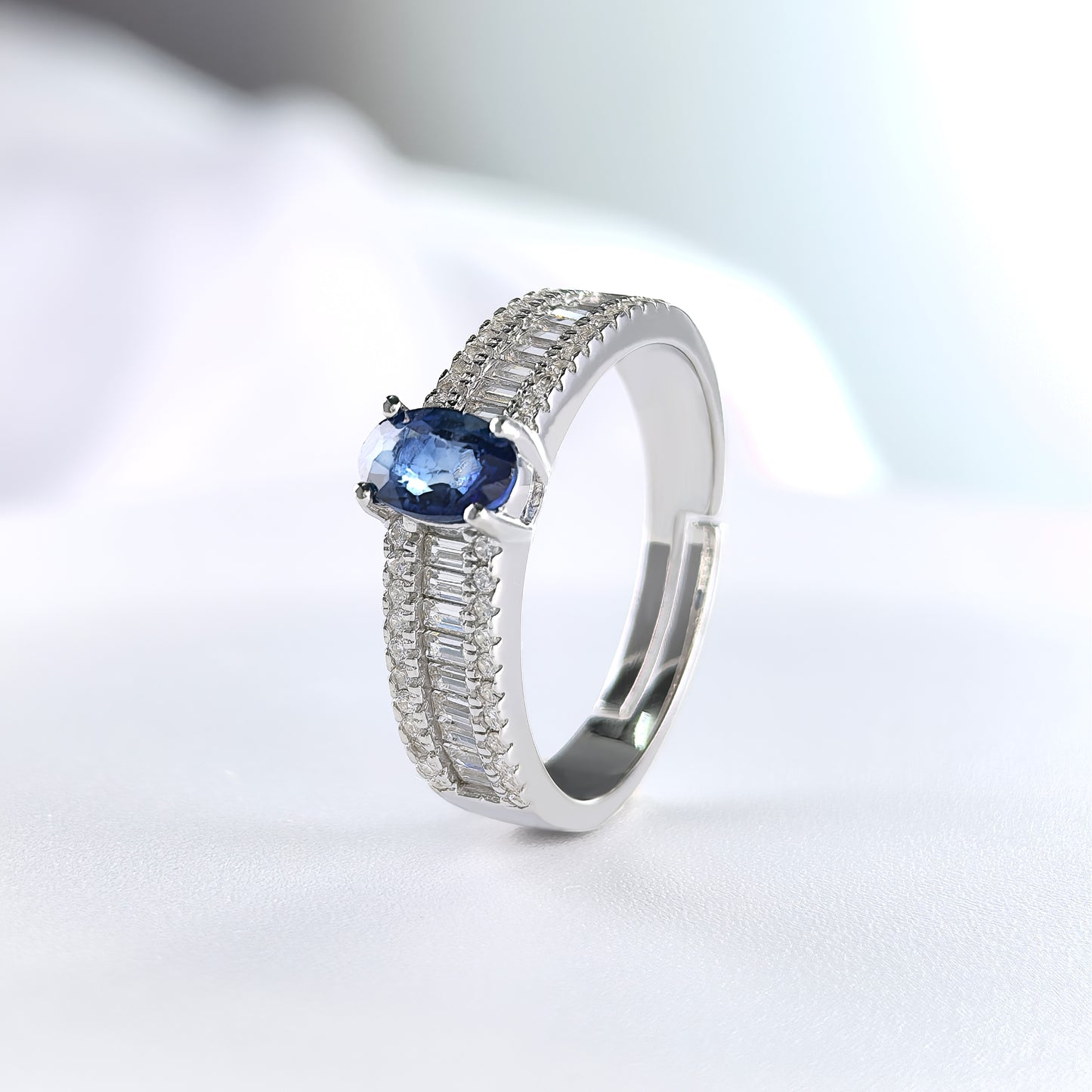Exquisite Rhodium Plated 925 Silver Jewelry Natural Sapphire Ring