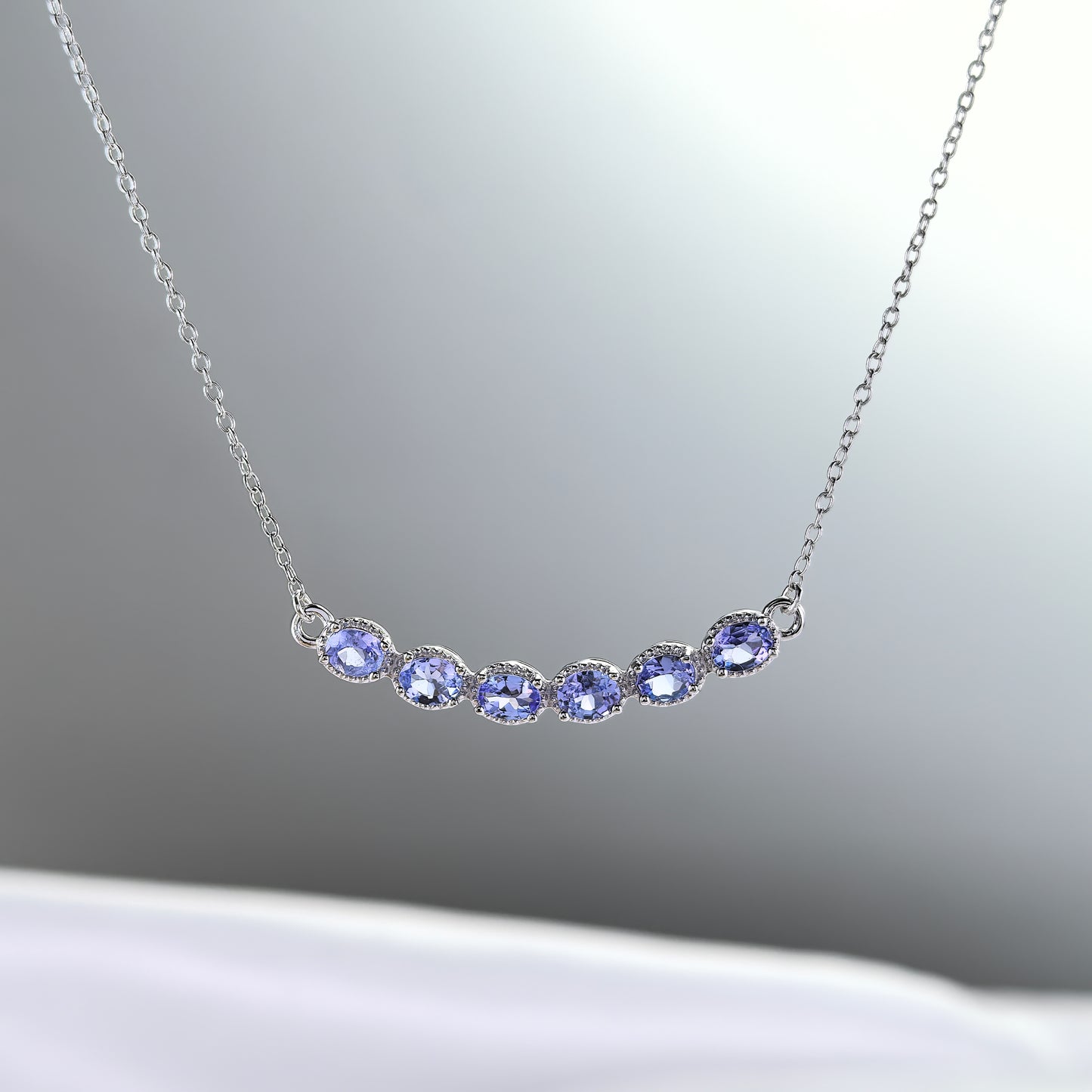 Elegant 925 Silver Rhodium-Plated 925 Natural Tanzanite Geometric Necklace