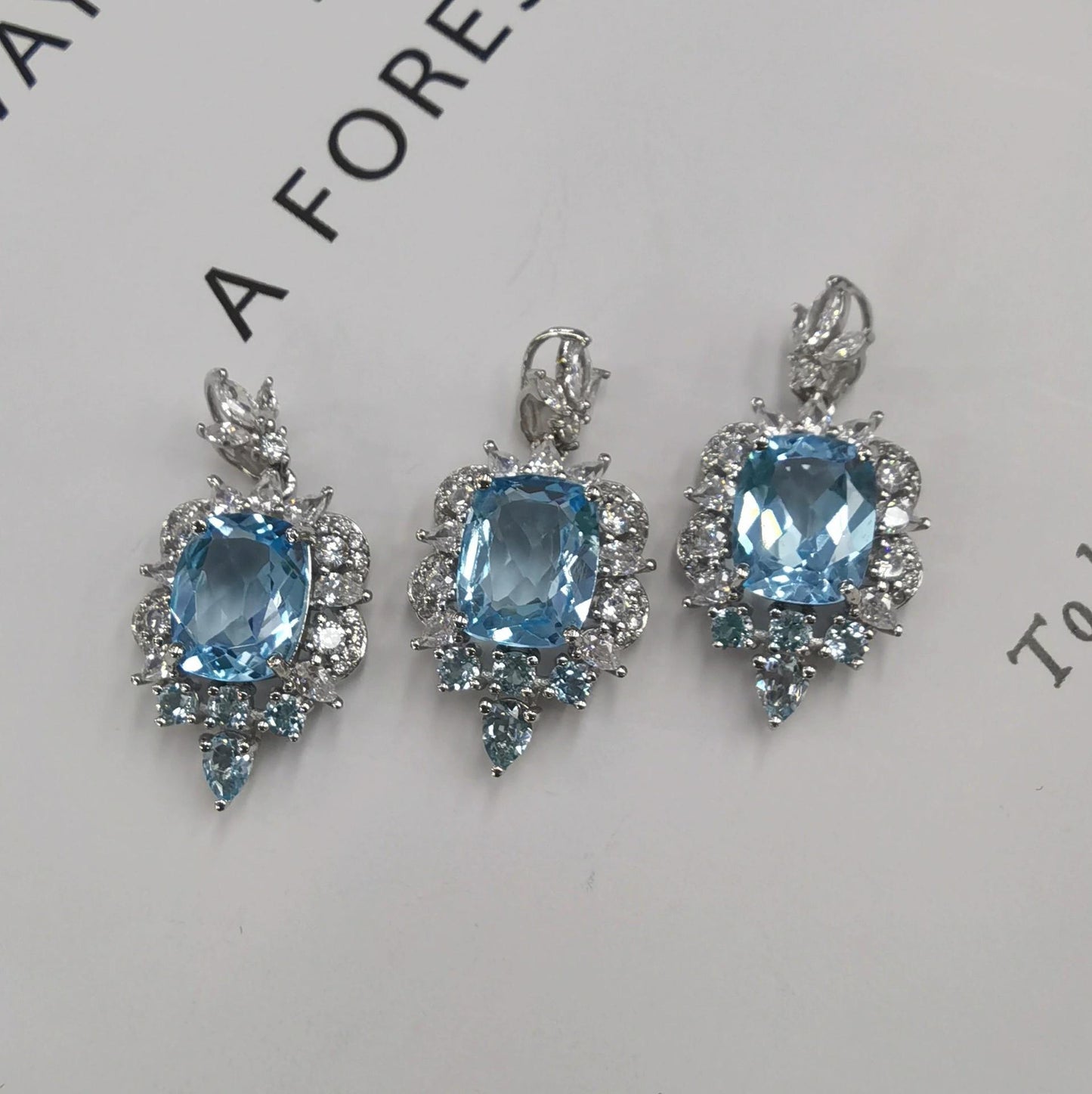 Elegant Rhodium Plated 925 Silver Jewelry Natural Sky Blue Topaz Pendant