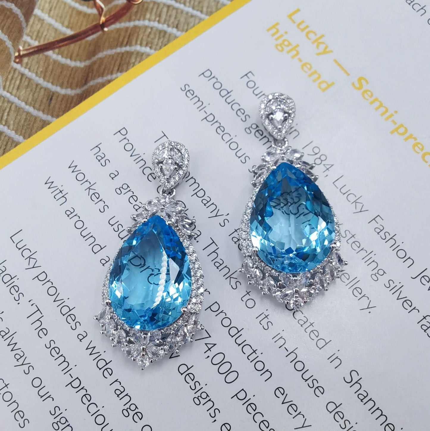 Elegant Rhodium Plated 925 Sterling Silver Natural Sky Blue Topaz Pendant