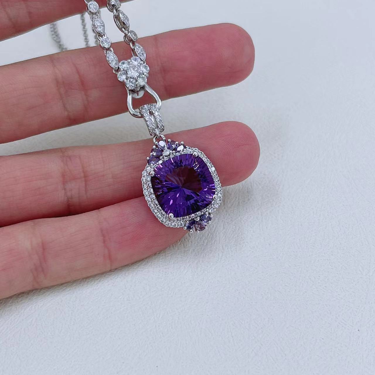Delicate Rhodium Plated Plata 925 Natural Amethyst Pendant