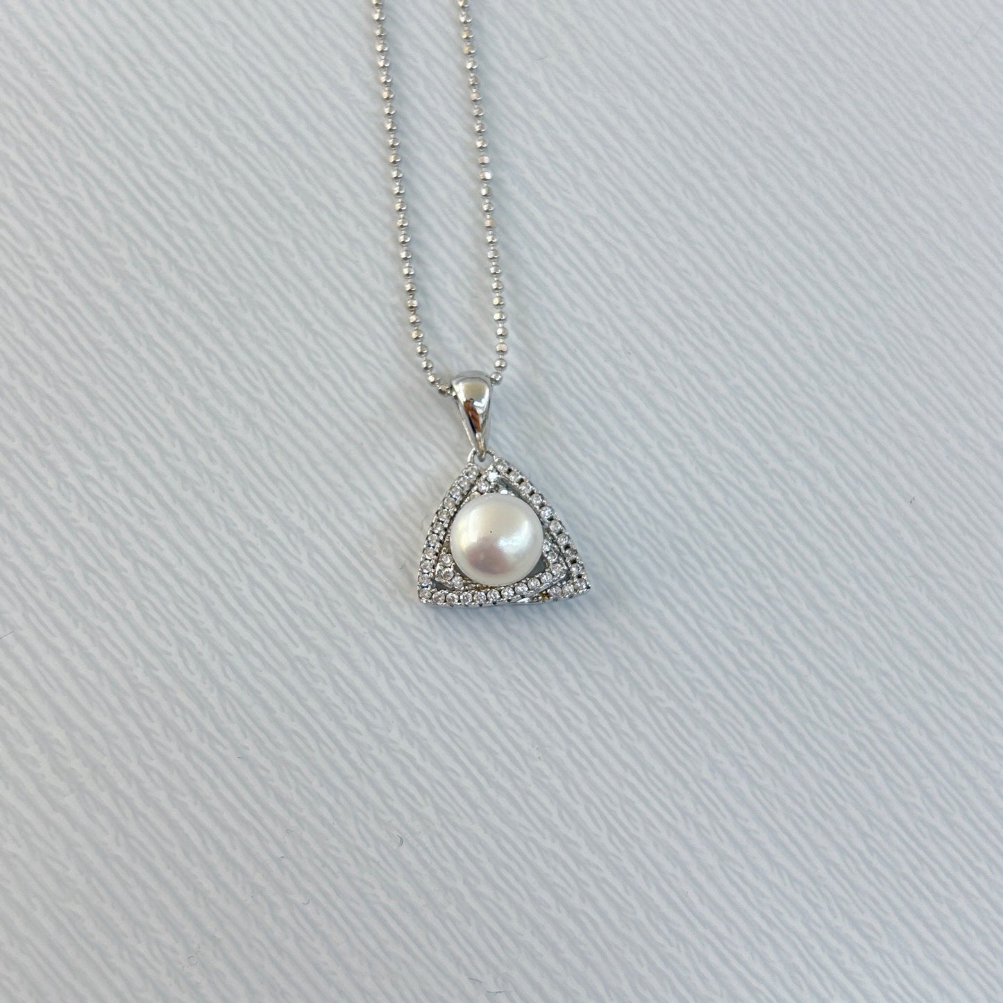 Charming Freshwater Pearl Triangle Pendant 925 Silver Rhodium Plated