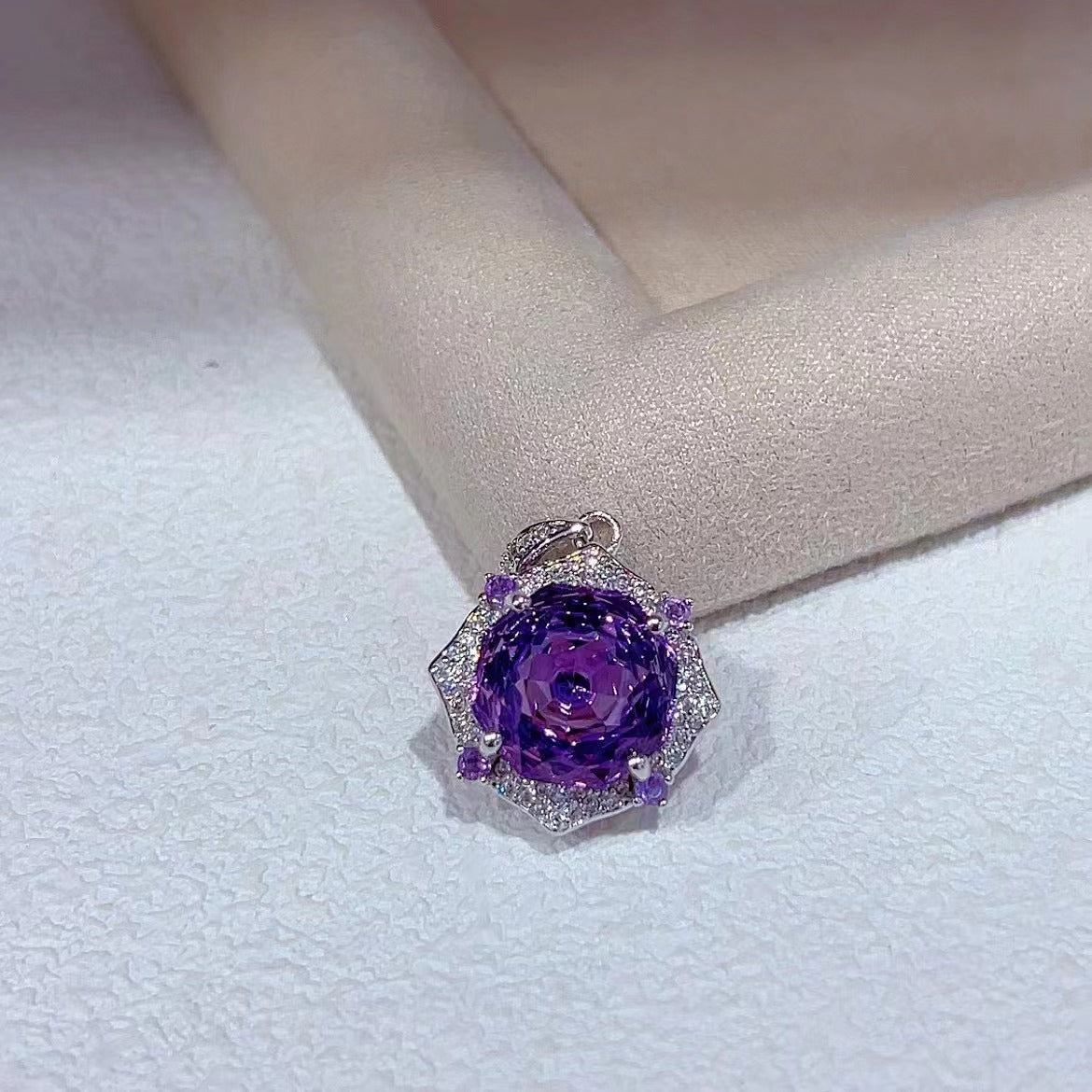 Modern Exquisite 925 Sterling Silver Natural Amethyst Pendant