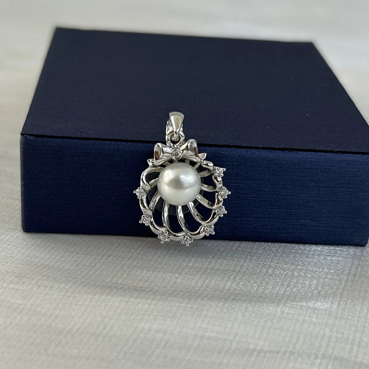 Freshwater Pearl Pendant 925 Silver with Delicate Rhodium Plating Jewelry