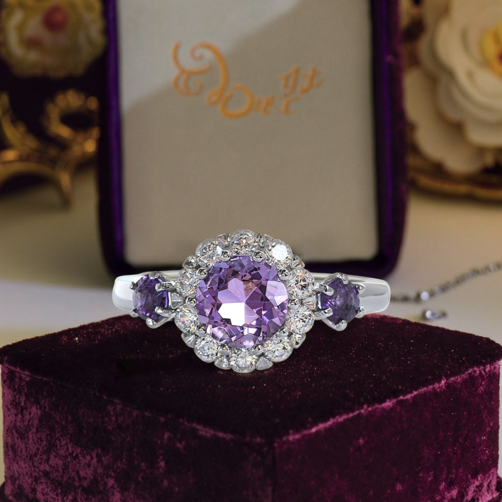 Graceful Women's Rhodium Plated Sterling Silver 925 Amethyst Flower Ring