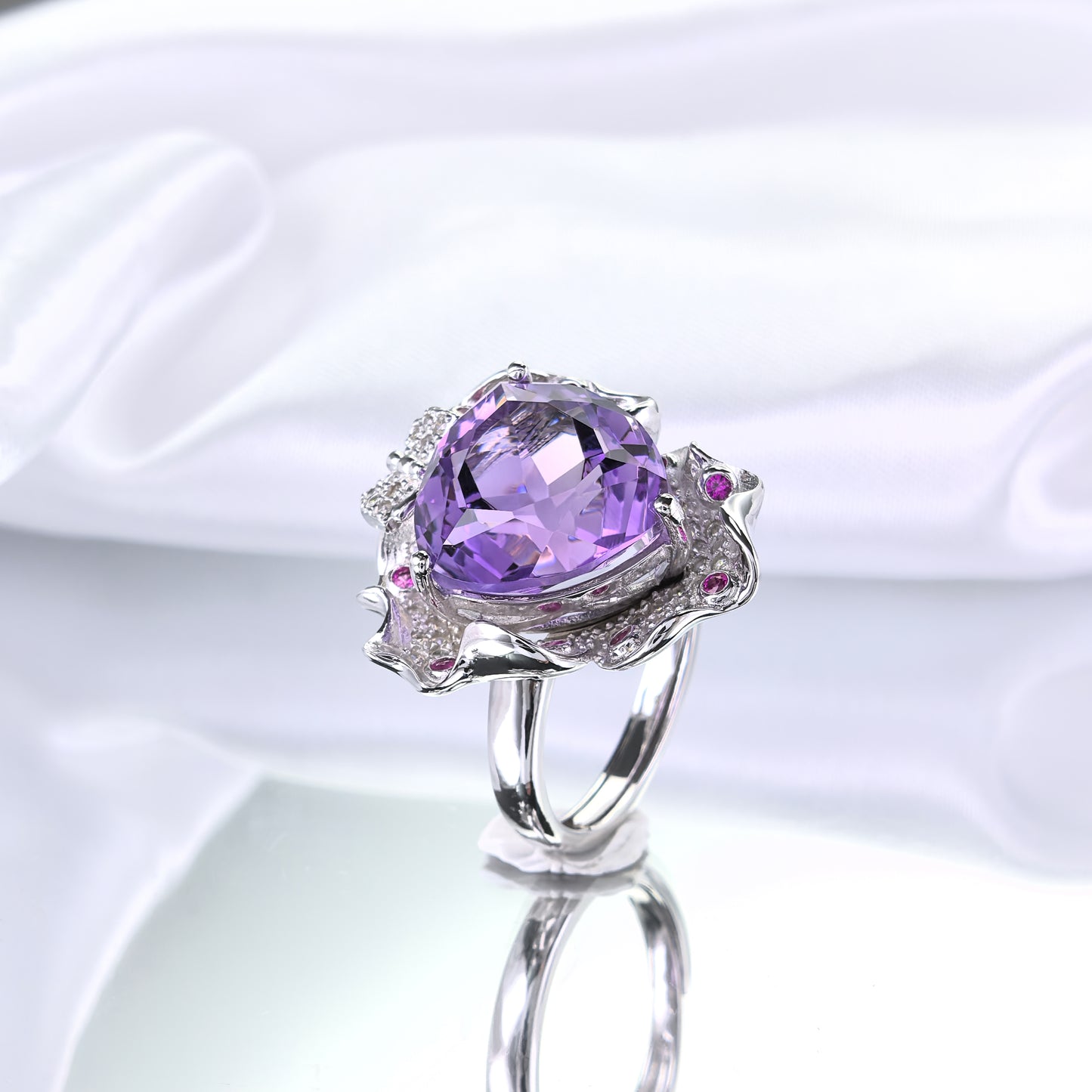 Exquisite Rhodium Plated 925 Silver Jewelry Natural Amethyst Flower Ring