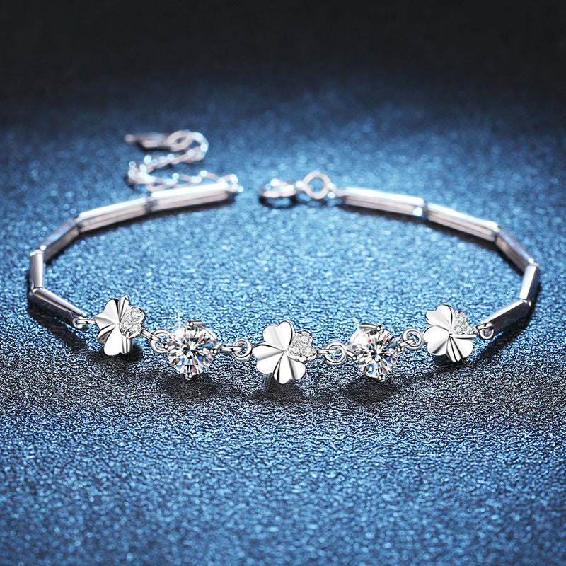 Fashion Sweet Micro-inlaid Lucky Four-leaf Clover Women's Round Cut Moissanite Bracelet New S925 Sterling Silver Jewelry 1ct