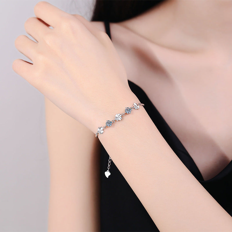 Fashion Sweet Micro-inlaid Lucky Four-leaf Clover Women's Round Cut Moissanite Bracelet New S925 Sterling Silver Jewelry 1ct