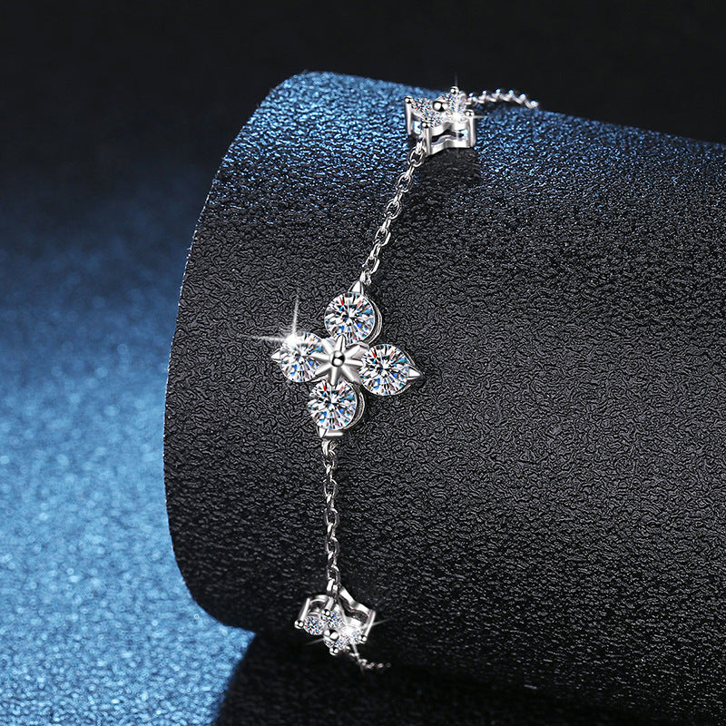 Four-leaf Clover Round Cut Moissanite S925 Sterling Silver Bracelet