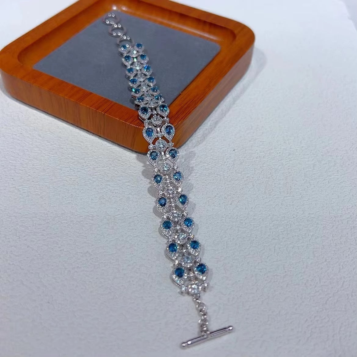 Luxurious Rhodium Plated Silver 925 Jewelry Natural London Blue Topaz Bracelet