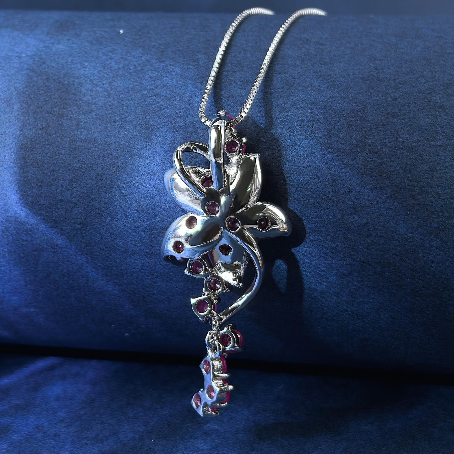 Luxurious Rhodium Plated Silver 925 Jewelry Natural Ruby Flower Pendant