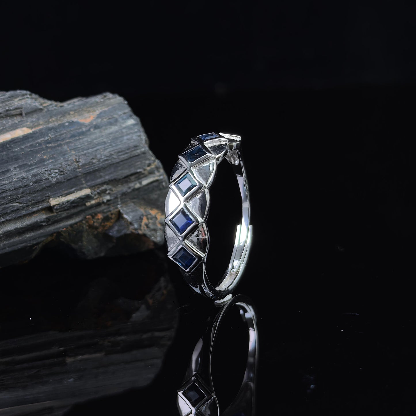 Graceful Rhodium Plated 925 Silver Jewelry Natural Sapphire Ring
