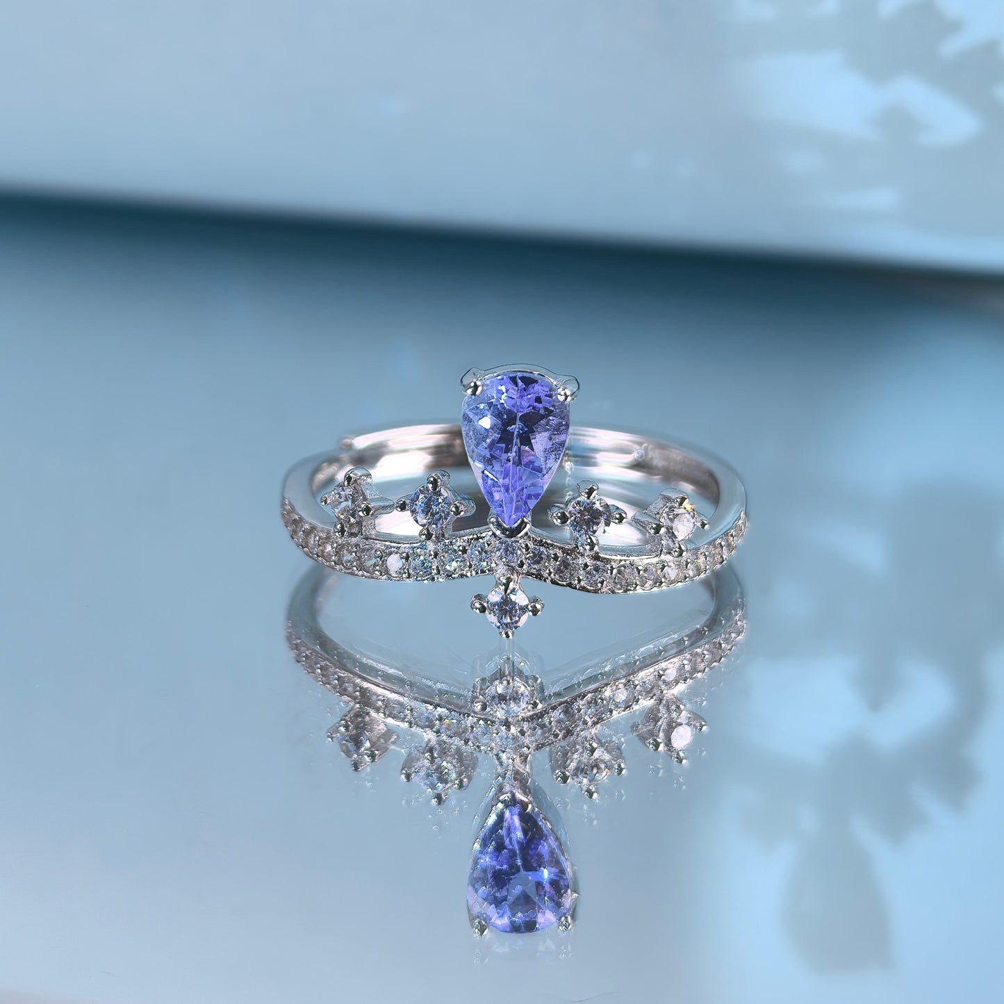 Graceful Rhodium Plated 925 Silver Jewelry Natural Tanzanite Crown Ring