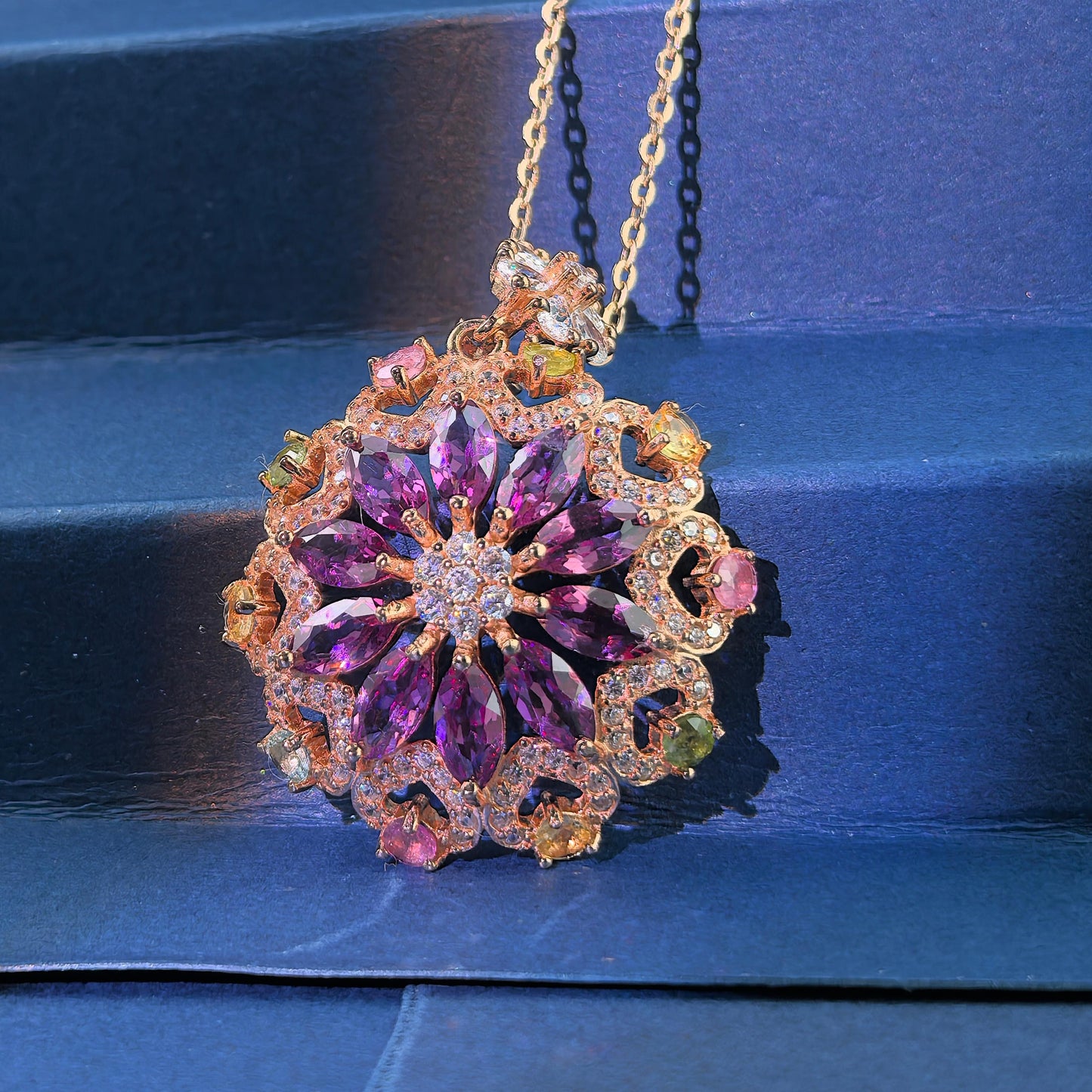 Elegant Rose Gold Plated 925 Silver Jewelry Natural Pyrope Flower Pendant
