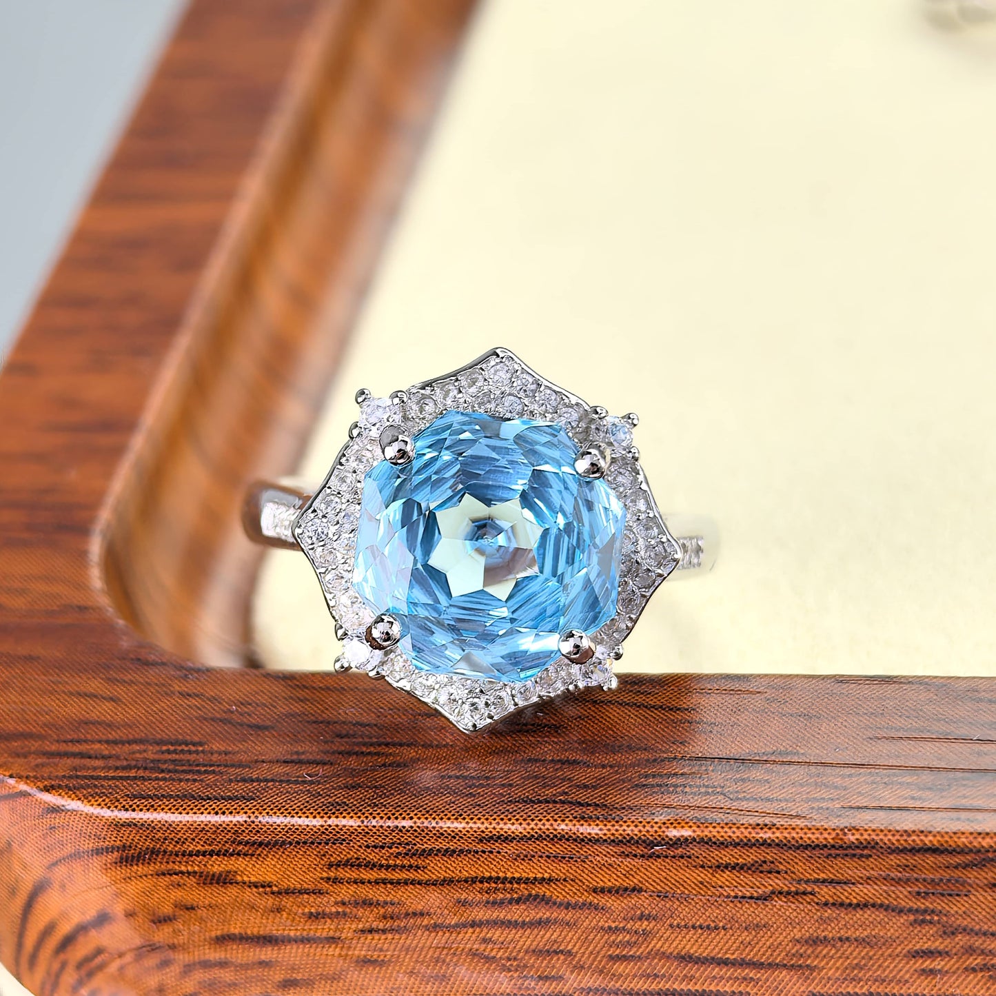 Dazzling Rhodium-Plated 925 Silver Gemstone Ring with Natural Sky Blue Topaz