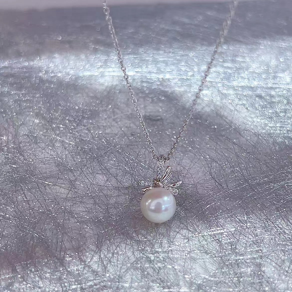 Graceful Rhodium Plated 925 Sterling Silver Freshwater Pearl Bow Jewelry Set