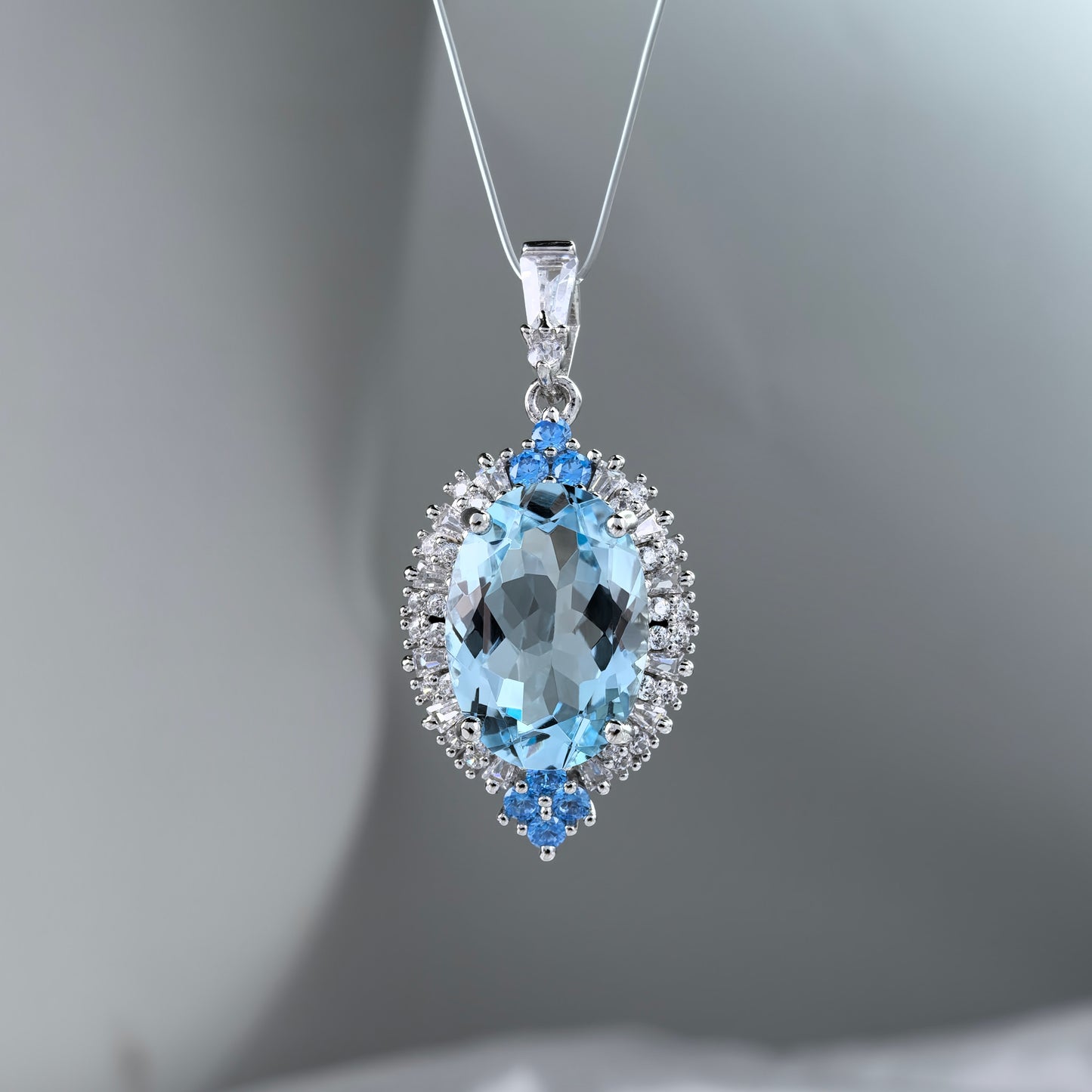 Gorgeous Rhodium Plated 925 Sterling Silver Natural Sky Blue Topaz Pendant