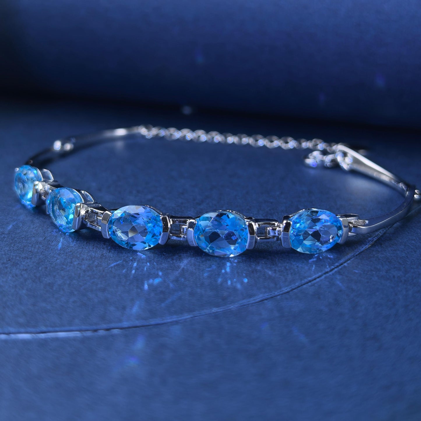 Elegant Rhodium Plated Silver 925 Jewelry Natural Swiss Blue Topaz Bracelet