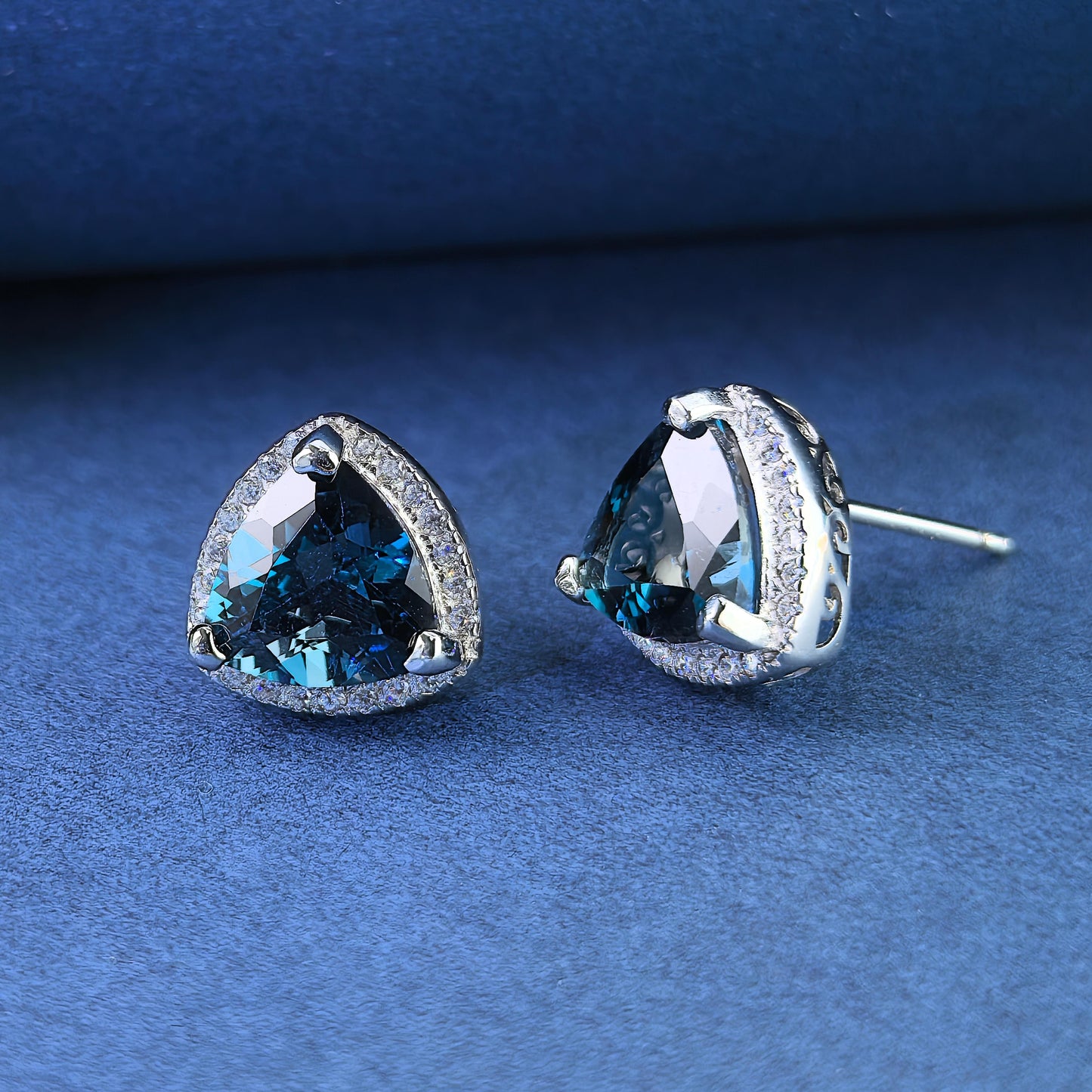 Charming Rhodium Plated 925 Silver Natural London Blue Topaz Stud Earrings