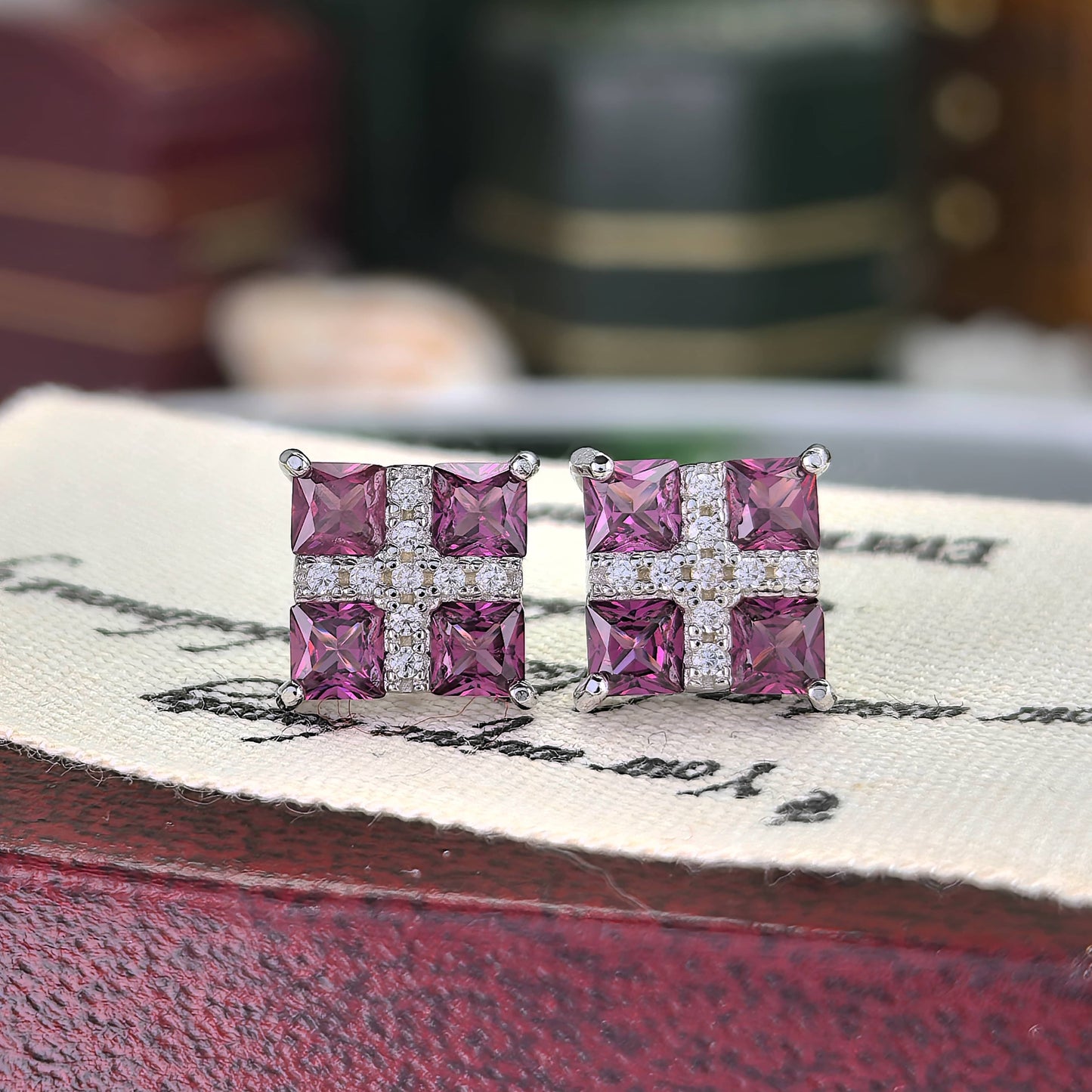 Gorgeous Rhodium Plated Silver 925 Jewelry Natural Pyrope Stud Earrings
