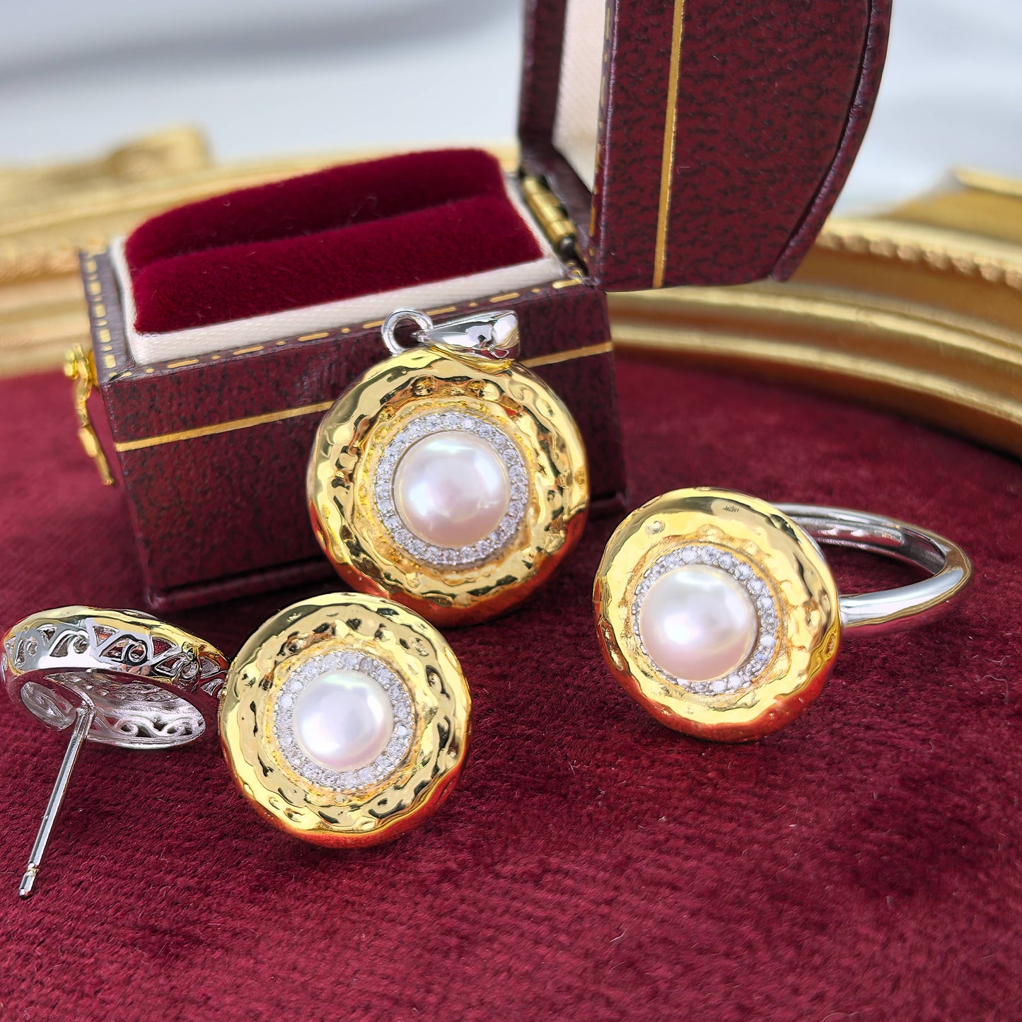 Sparkling Rhodium and Gold Plated 925 Sterling Silver Freshwater Pearl Jewelry Set