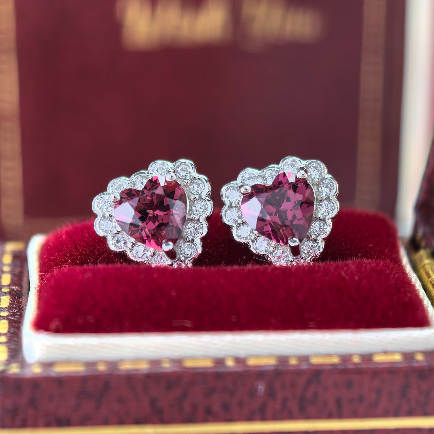 Elegant Rhodium Plated 925 Silver Jewelry Natural Pyrope Heart Stud Earrings
