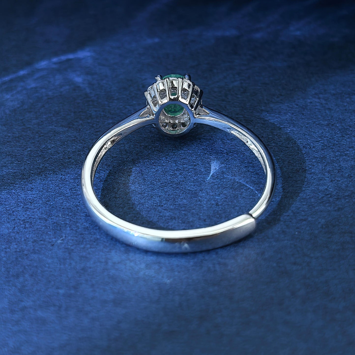 Elegant Rhodium Plated Silver 925 Jewelry Natural Emerald Ring