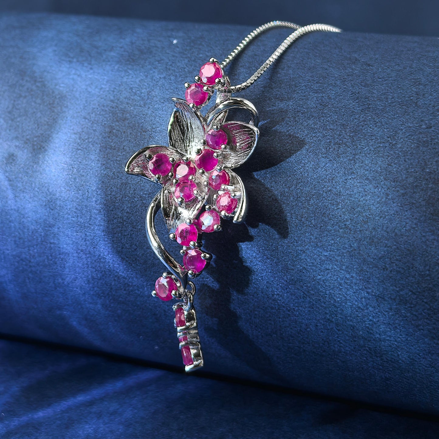 Luxurious Rhodium Plated Silver 925 Jewelry Natural Ruby Flower Pendant