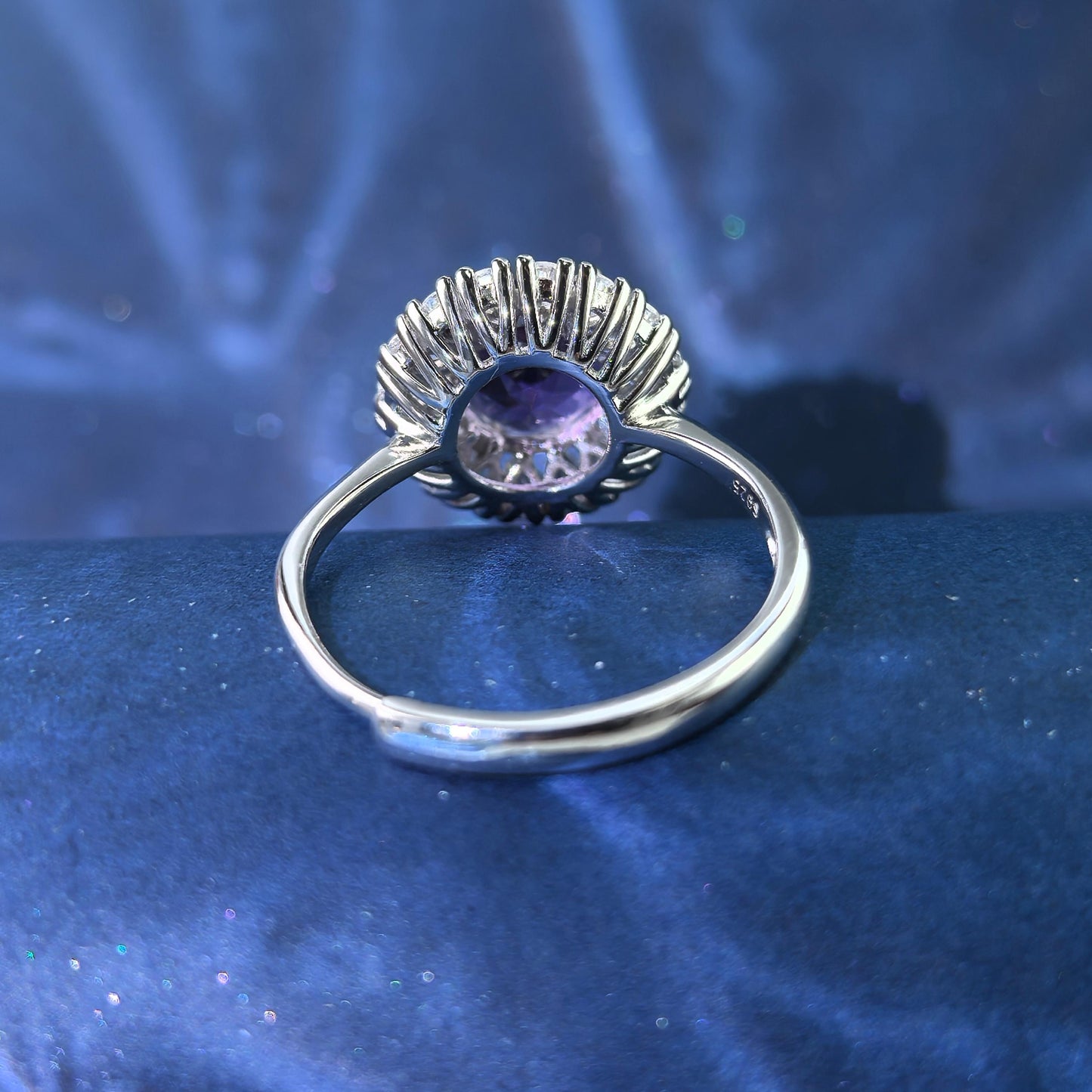 Sparkling Rhodium Plated 925 Silver Jewelry Natural Amethyst Flower Ring