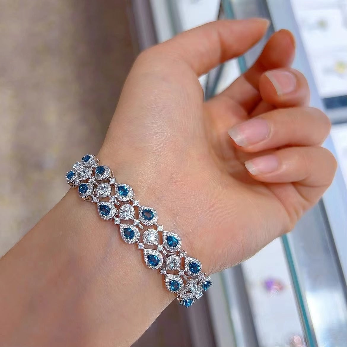Luxurious Rhodium Plated Silver 925 Jewelry Natural London Blue Topaz Bracelet