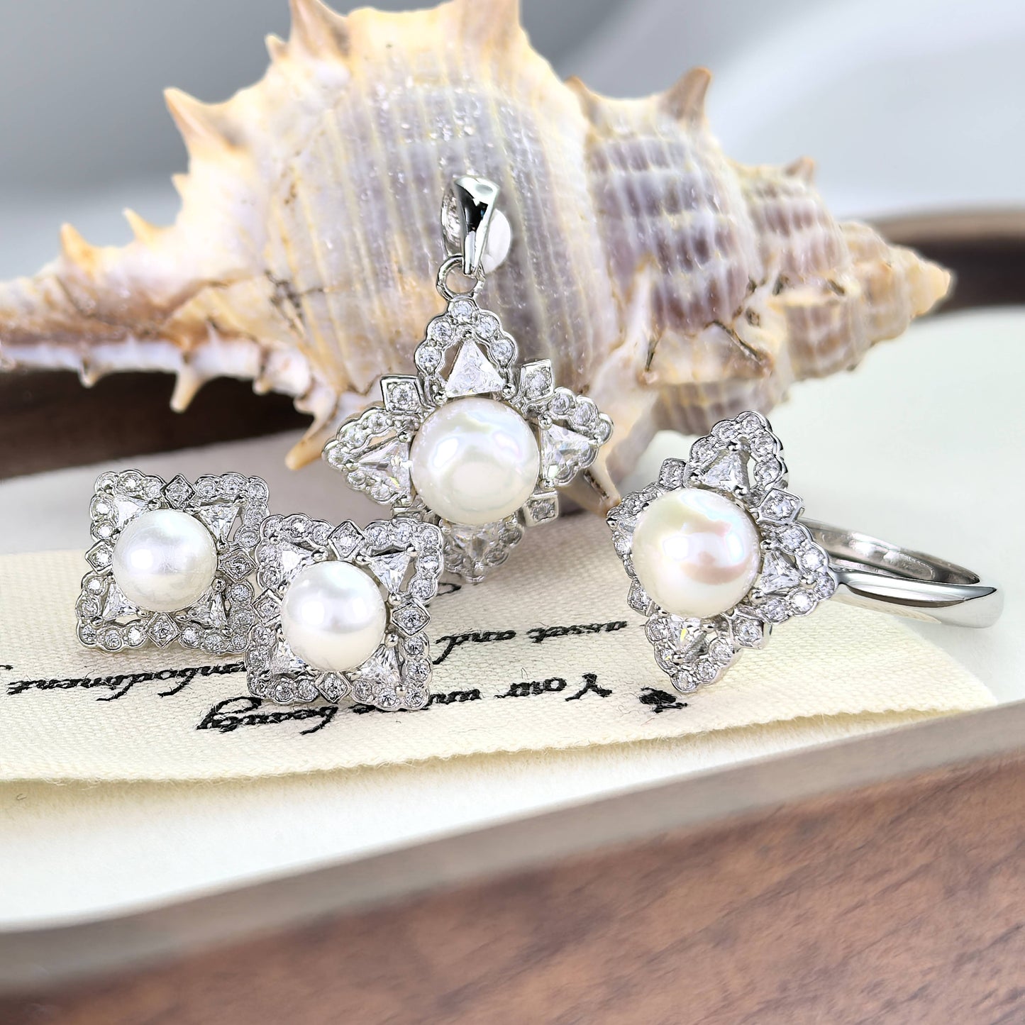 Shiny Rhodium Plated 925 Sterling Silver Freshwater Pearl Four Leaf Clover Jewelry Set