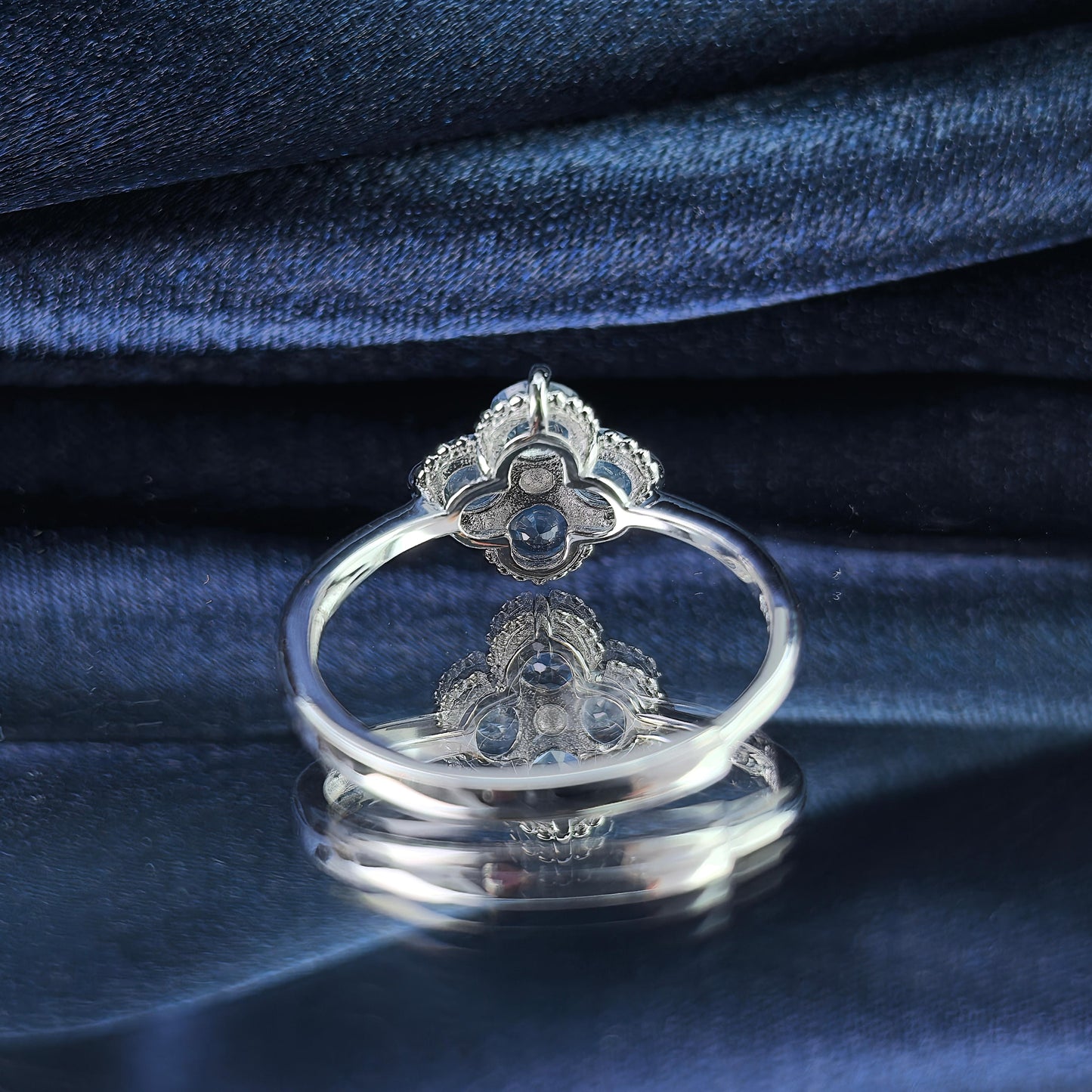 Elegant Rhodium Plated 925 Silver Jewelry Natural Sapphire Four Leaf Clover Ring
