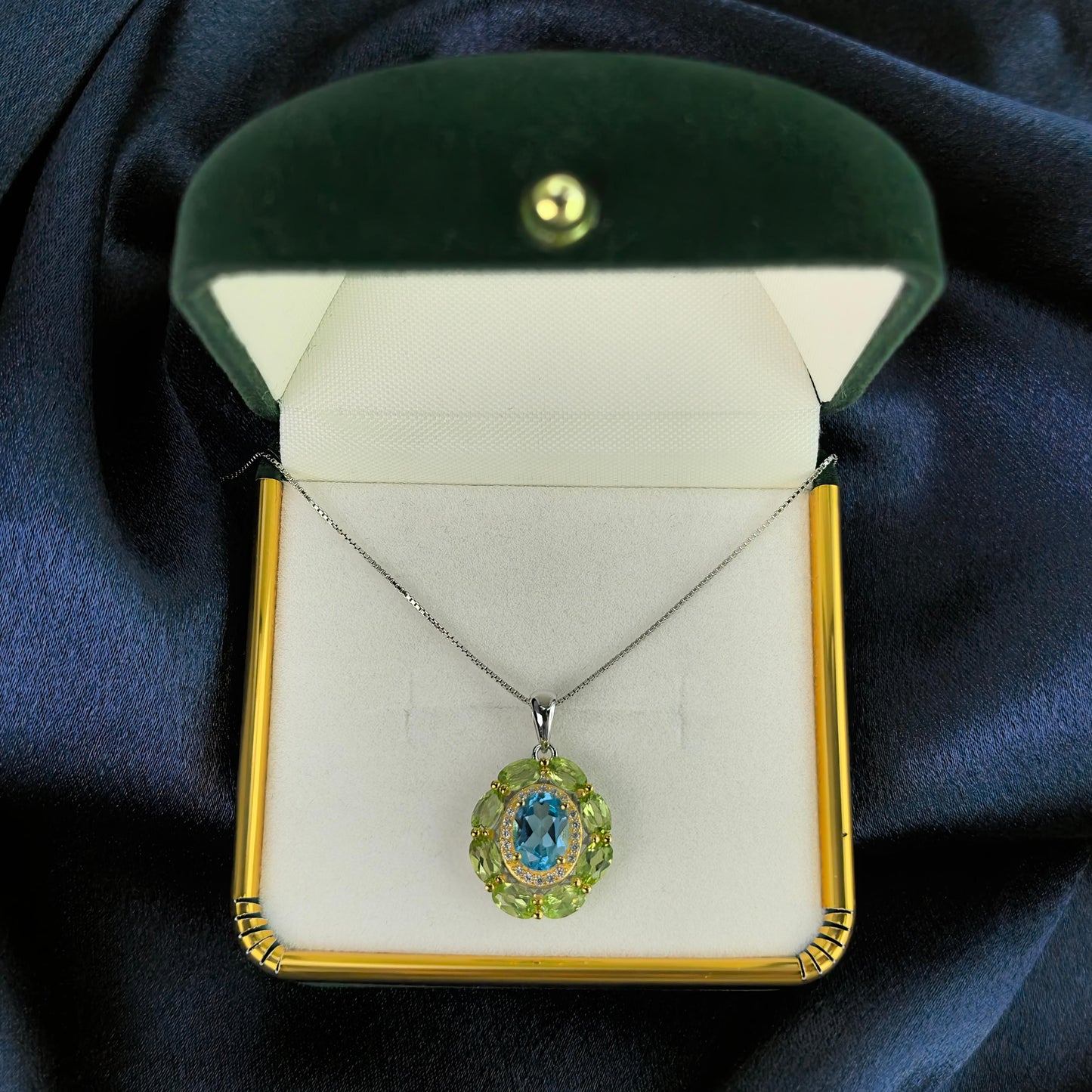 Gorgeous Dual Color Plated 925 Silver Natural Swiss Blue Topaz Pendant