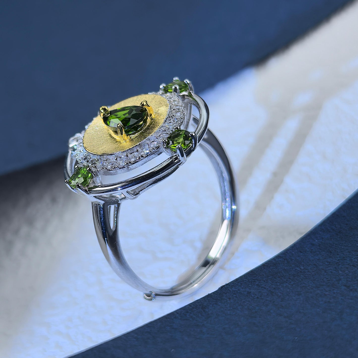 Gorgeous Rhodium and Gold Plated Silver 925 Jewelry Natural Diopside Ring